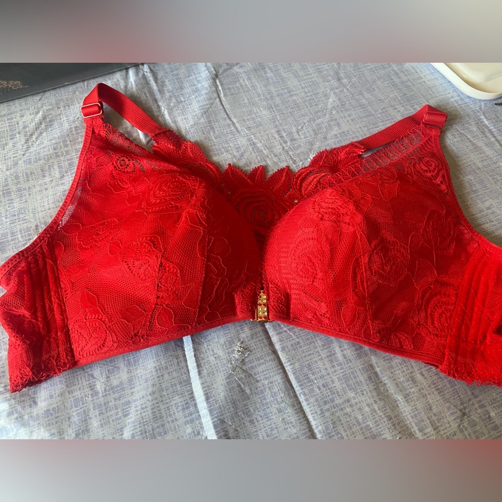 red floral secrets push up bralette with a front clasp closure!